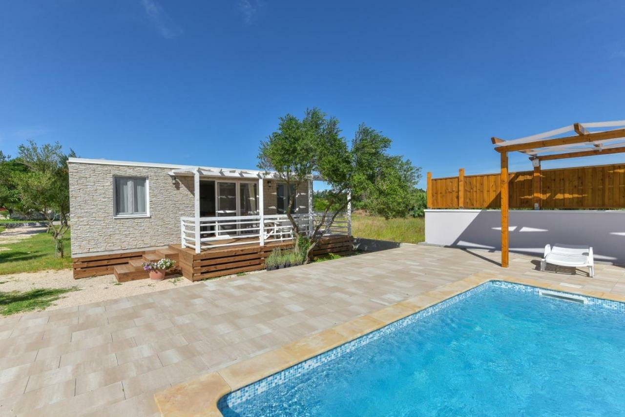 Bungalov Medanic - Private Pool Privlaka  Εξωτερικό φωτογραφία