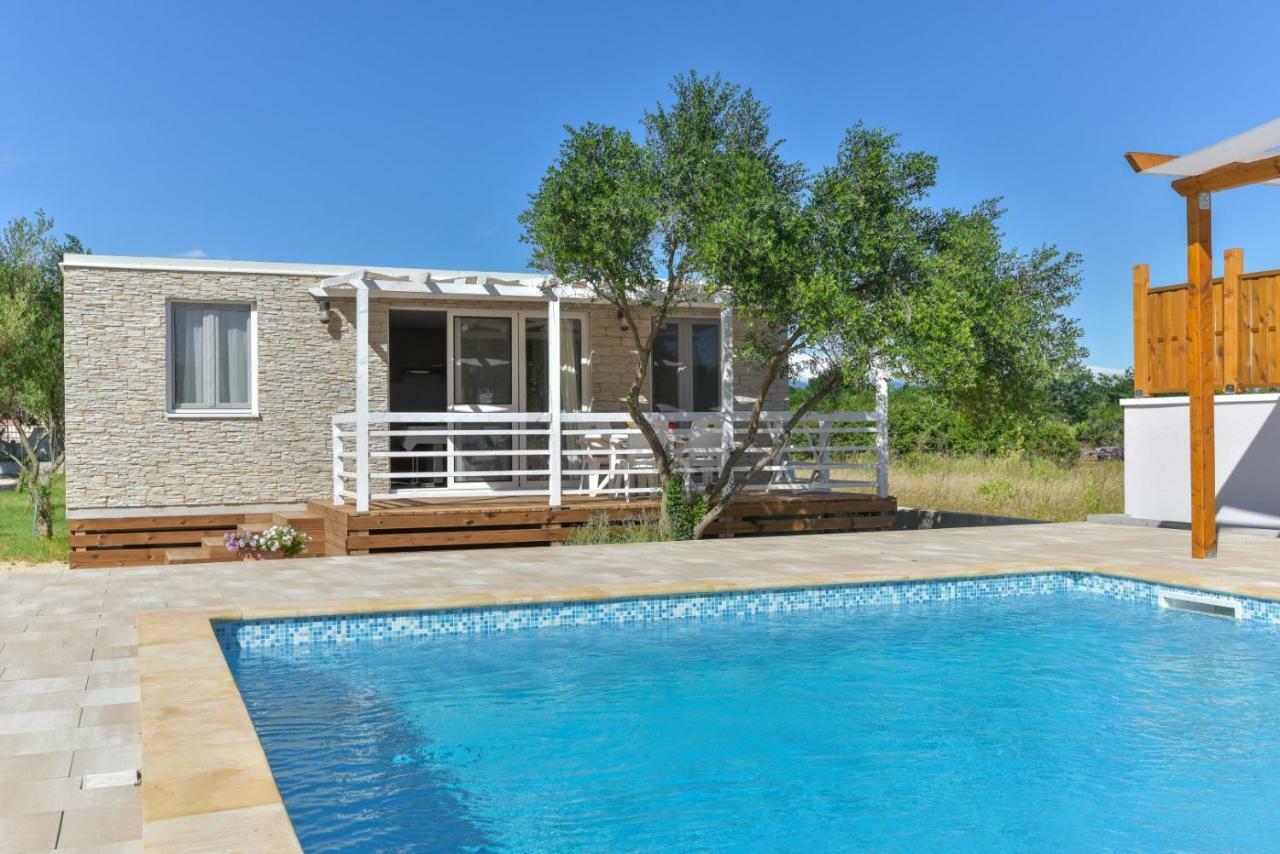 Bungalov Medanic - Private Pool Privlaka  Εξωτερικό φωτογραφία